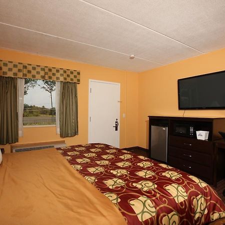 Blue Sky Inn Glens Falls-Saratoga-Lake George 客房 照片