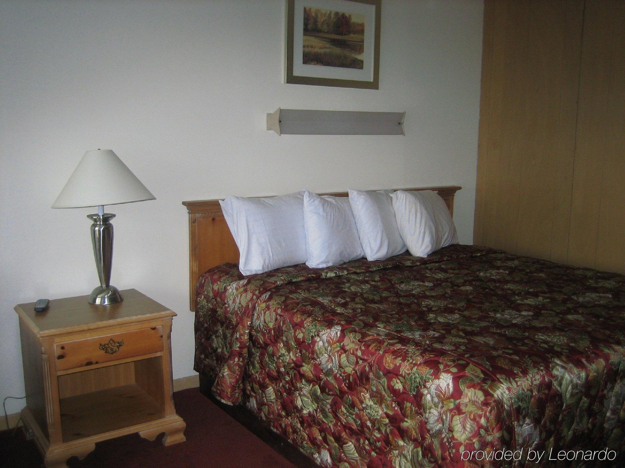 Blue Sky Inn Glens Falls-Saratoga-Lake George 外观 照片