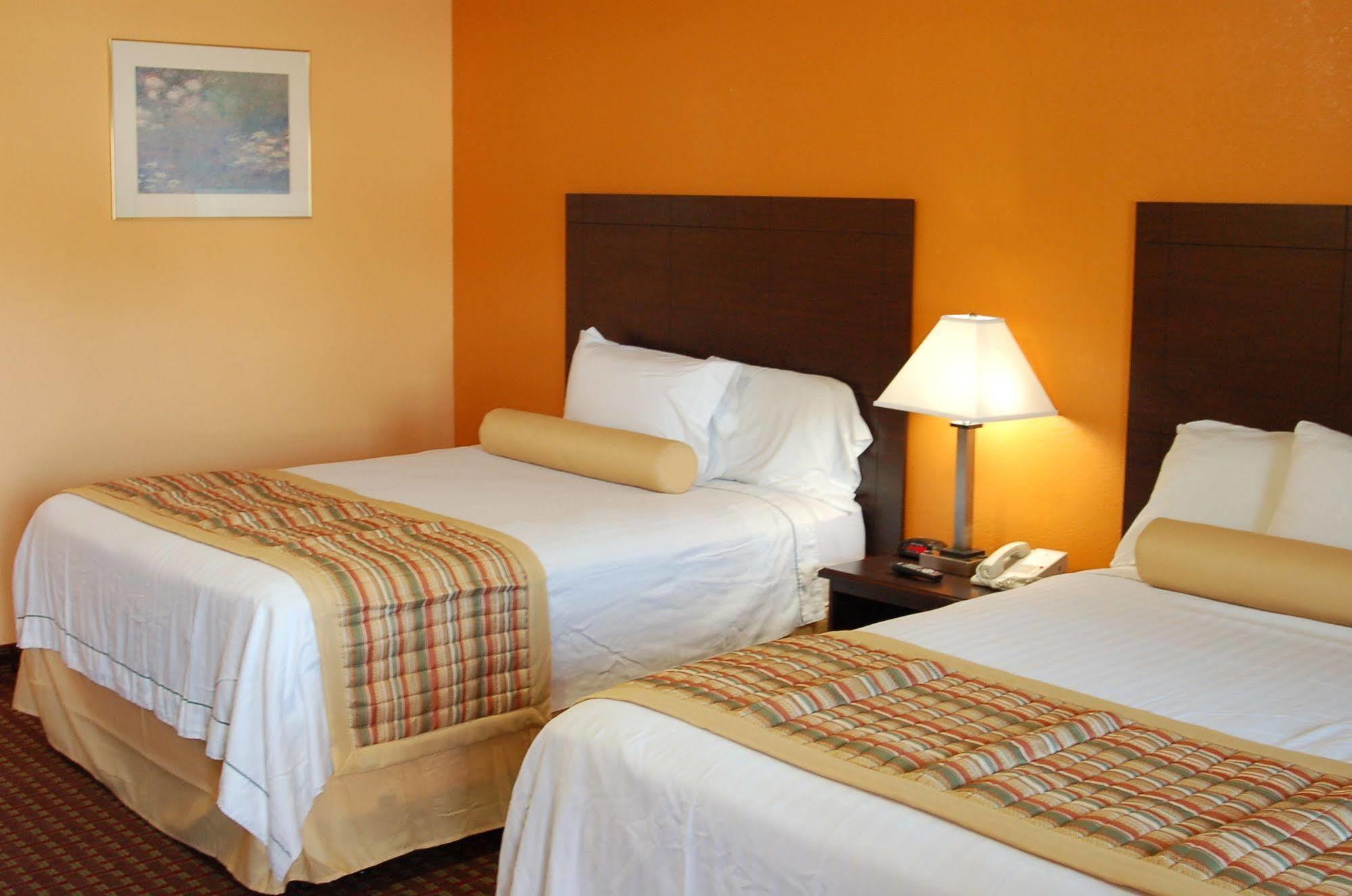 Blue Sky Inn Glens Falls-Saratoga-Lake George 外观 照片
