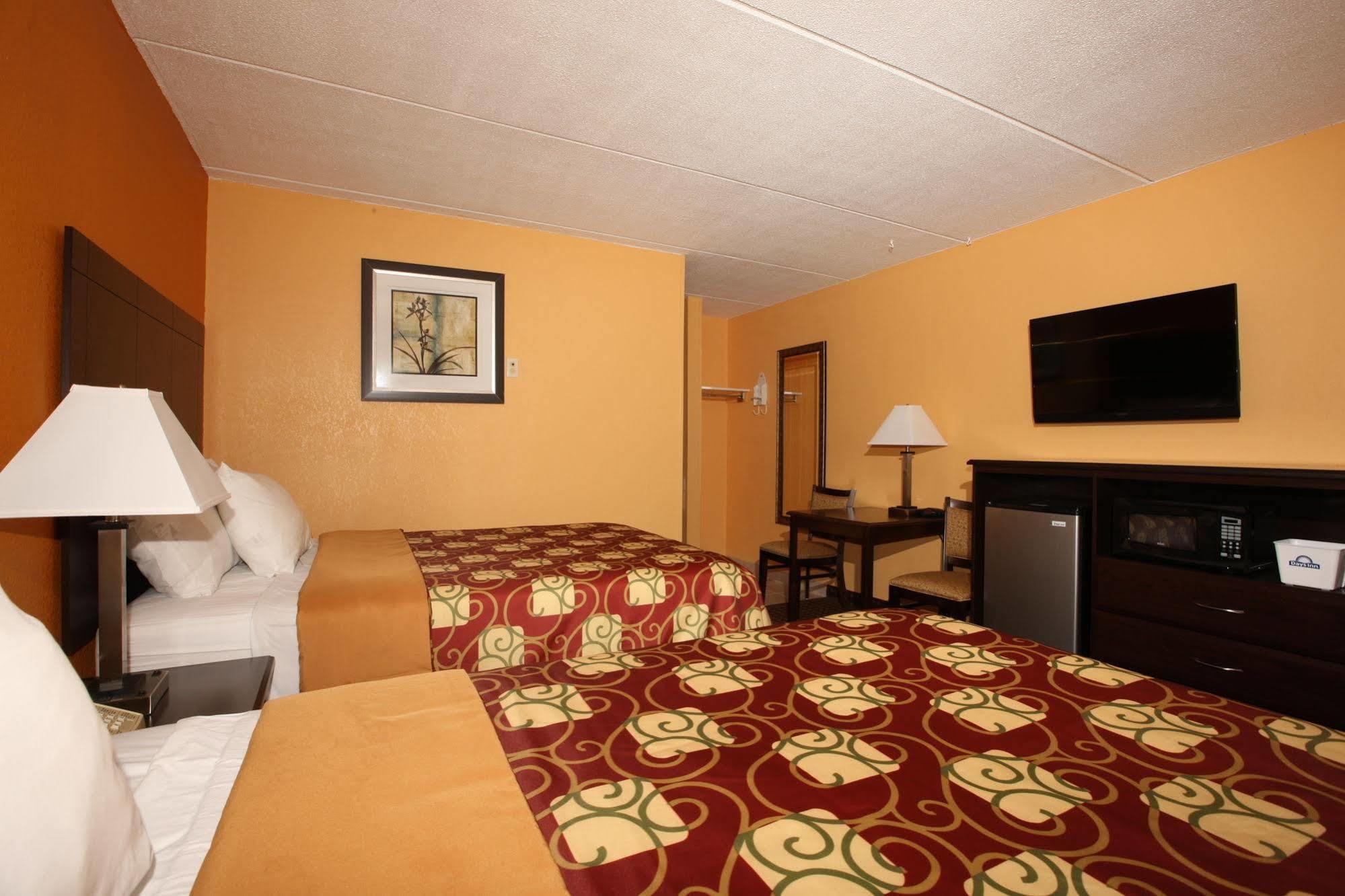 Blue Sky Inn Glens Falls-Saratoga-Lake George 外观 照片