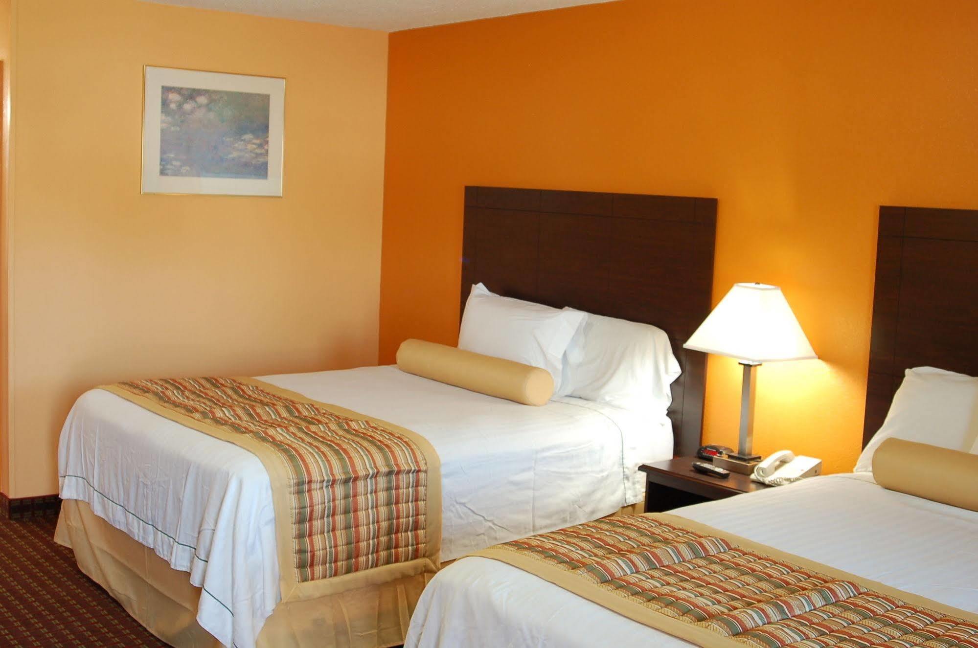 Blue Sky Inn Glens Falls-Saratoga-Lake George 外观 照片